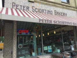 Peter Sciortino's Bakery outside