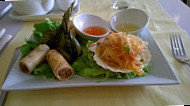 Au Petit Thai food