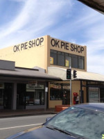 OK Pie Shop outside