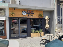 Café Ocho Uno outside