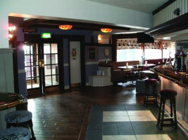 The Elwes Arms inside