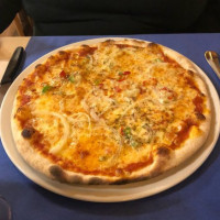 Tricolore Pizzeria food