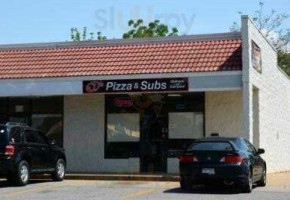 Jay's Pizza Subs outside