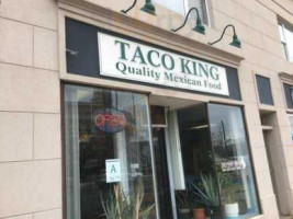 Taco King outside
