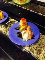 Belt Sushi Roll food