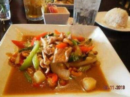 Thai Avenue food