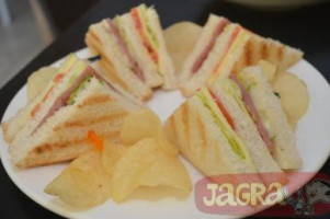 Jagra Cafe food