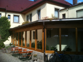 Gasthaus Zum Adler outside