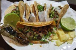 Tacatz Tacos food