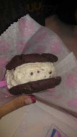 Baskin-robbins food