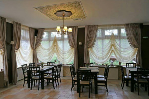 Stejaru Restaurant inside