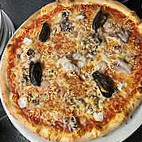 Ristorante - Pizzeria Ochsebrugg food