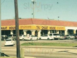 Taj Chaat House outside