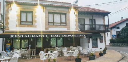 Bar Deportivo Restaurante inside
