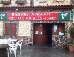 Buffet Los Nogales inside