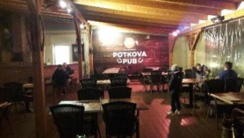 Pub Potkova inside