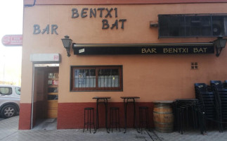 Bentxi Bat inside