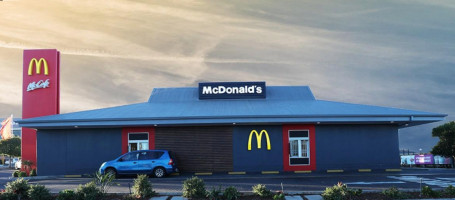 Mcdonald's Alberton Drive-thru outside