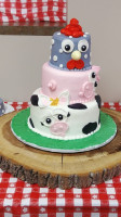 Sandy's Custom Cakes food