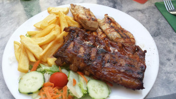 Pizzeria Bbq Steakhouse La Fontanella food