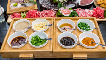 Yu Xiang Hot Pot food