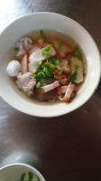 ร้านข้าวหมูแดงเจ๊แบ๋น ตันหยงมัส food