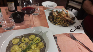 Trattoria Viavai food