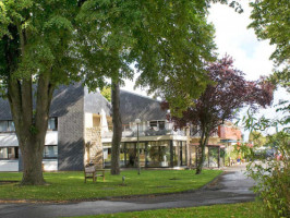 L'auberge Le Mouton Blanc outside