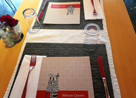 Restaurant African Queen food