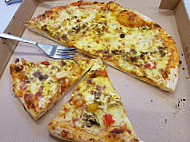 Pizza Des Deux Rives food