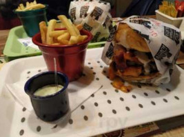 Vitória Burger food