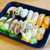 Takara Sushi inside