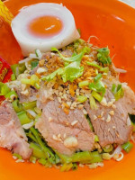 ก๋วยเตี๋ยวนินู ไอติมบุฟเฟ่ food