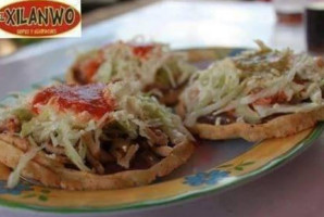 Sopes Y Huaraches El Xilanwo food