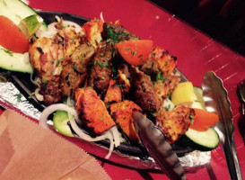 Noor's Indian Bistro food