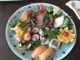 Rojin Sushi food