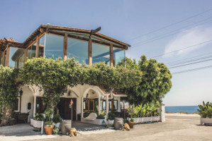 Calamigos Beach Club Lounge outside
