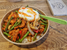 Thaima Asian Cuisine food