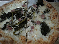 Pizzeria Via Veneto food