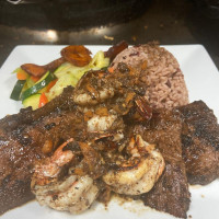 Sattdown Jamaican Grill food