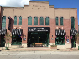Aggie's Bakery And Cake Shop outside