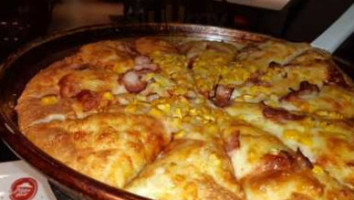 Pizza Hut food