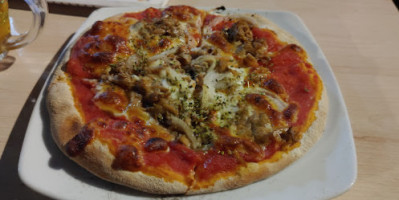 Pizzeria Roma food