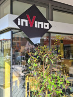 Invino Café Weinbar outside