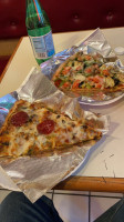 Belmora Pizza food