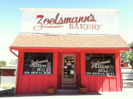 Zoelsmann's Bakery And Deli inside