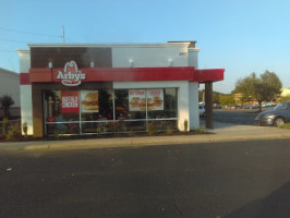 Arby's outside