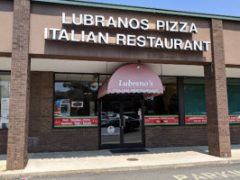 Lubranos Pizza Italian outside