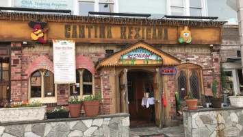 Cantina Mexicana Grill outside