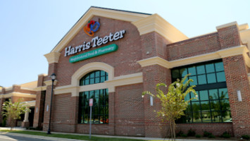 Harris Teeter outside